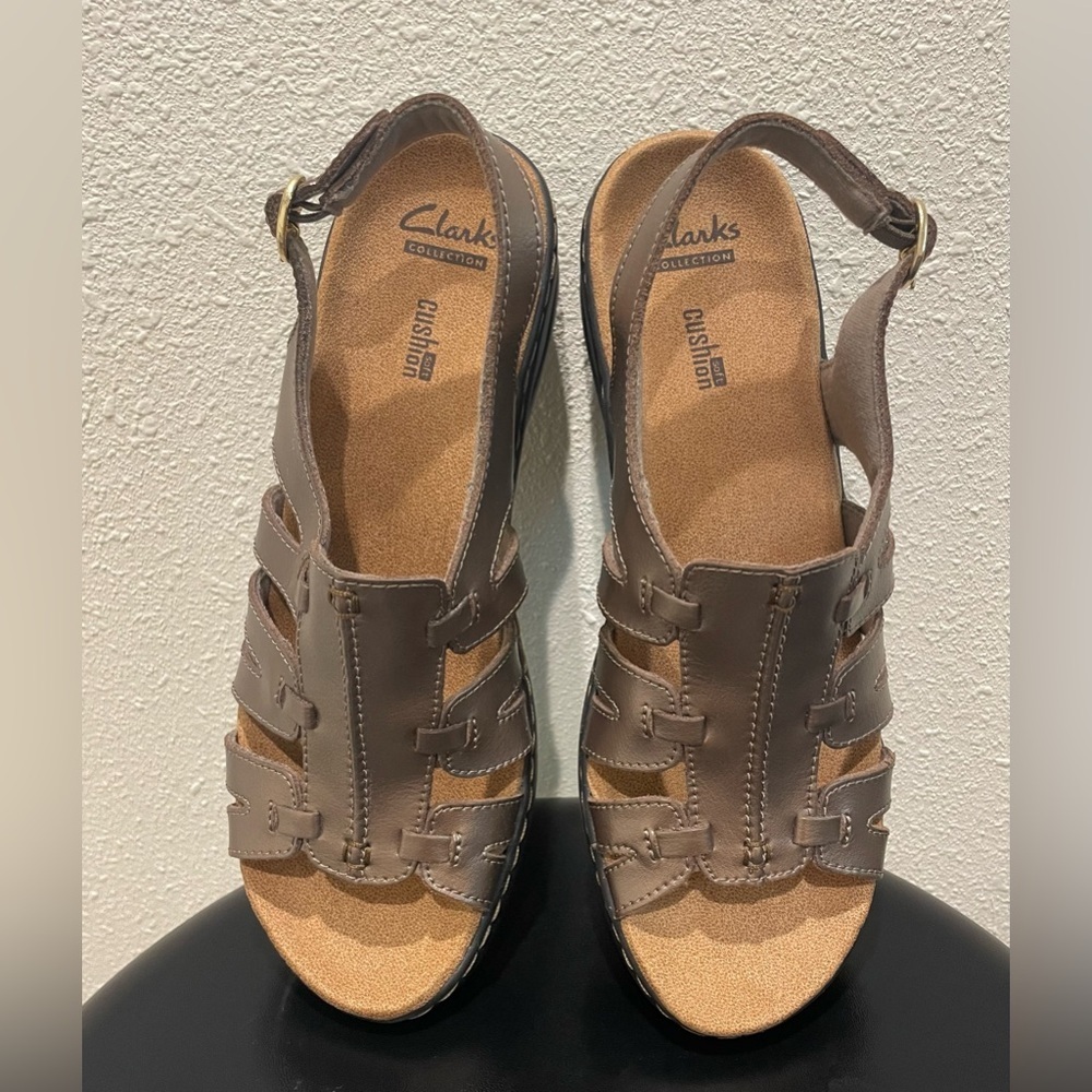🩴 Clarks Lexi Marigold Sandals for Women gold/ bronze NWOT - Picture 2 of 6